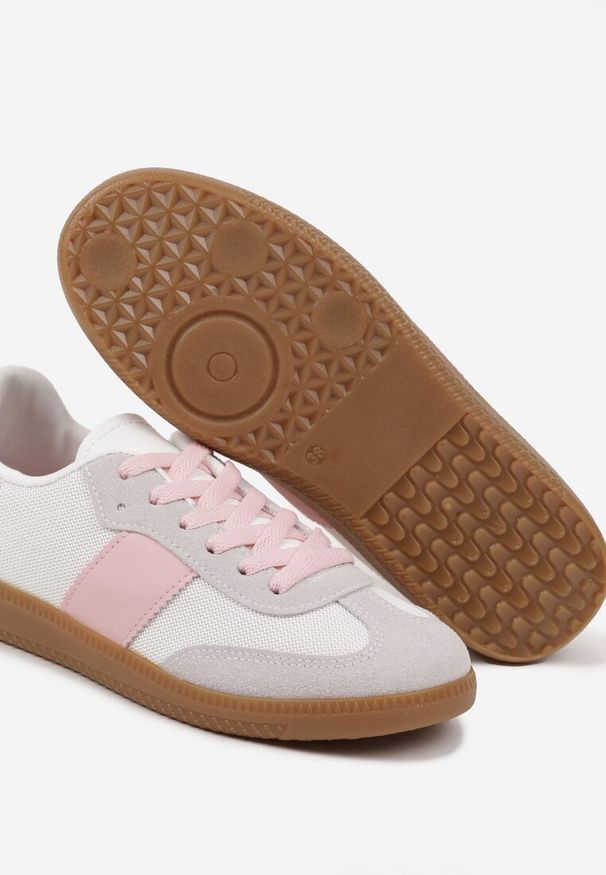 Renee - Biało-Różowe Sneakersy Tenisówki w Kultowym Stylu Neolithaen. Okazja: na co dzień. Zapięcie: sznurówki. Kolor: biały. Materiał: jeans