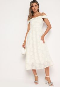 Born2be - Jasnobeżowa Rozkloszowana Sukienka na Regulowanych Ramiączkach o Taliowanym Kroju Umadea. Kolor: beżowy. Długość rękawa: na ramiączkach. Styl: elegancki #4