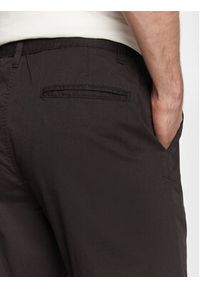 Brave Soul Spodnie materiałowe MTR-ARMSTRONG Czarny Regular Fit. Kolor: czarny. Materiał: bawełna