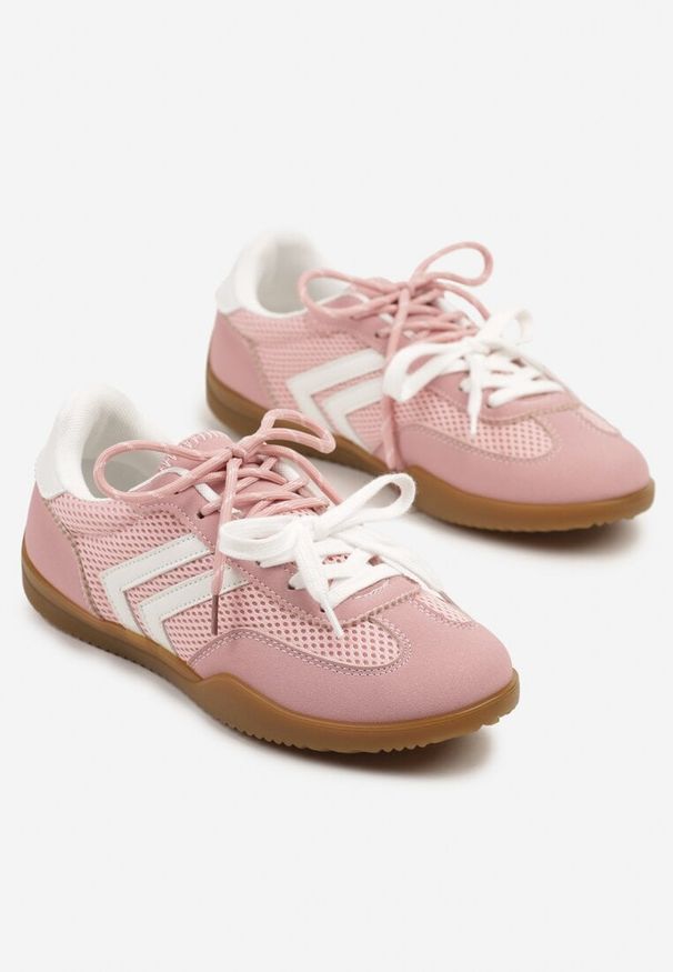 Born2be - Różowe Sneakersy Tenisówki z Geometrycznym Motywem Telanilia. Okazja: na co dzień. Zapięcie: sznurówki. Kolor: różowy. Materiał: jeans. Wzór: geometria