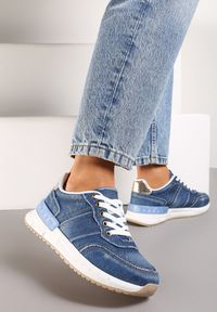 Renee - Granatowe Sneakersy z Jeansowego Materiału ze Złotymi Wstawkami i Ozdobnymi Przeszyciami Anilema. Okazja: na co dzień, do pracy. Kolor: niebieski. Materiał: jeans, materiał