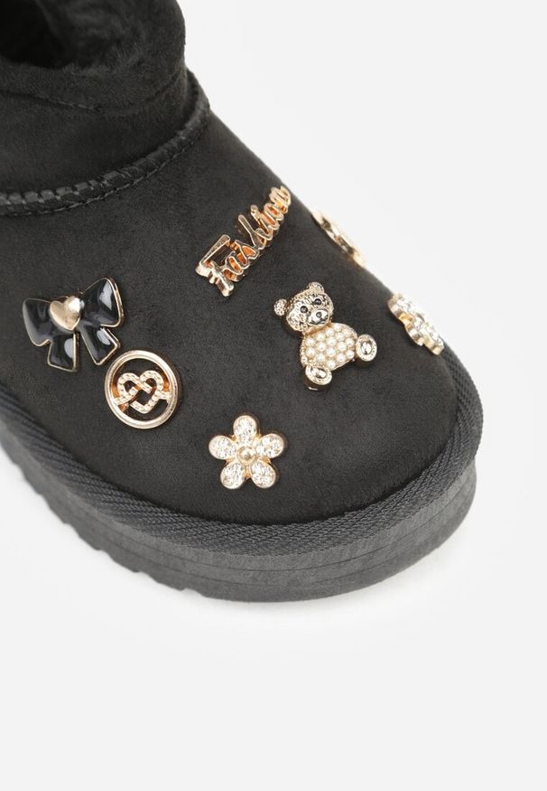 Born2be - Czarne Śniegowce z Metalicznymi Aplikacjami 3D i Cyrkoniami Aheline. Okazja: na co dzień. Kolor: czarny. Materiał: jeans. Wzór: aplikacja. Styl: casual