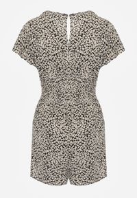 Born2be - Czarny Kombinezon Aedinna. Kolor: czarny. Materiał: wiskoza, tkanina, jeans. Długość rękawa: krótki rękaw. Długość: krótkie. Wzór: kwiaty #2