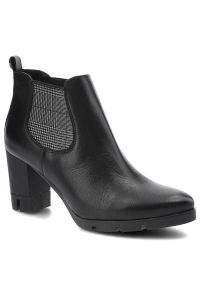 Czarne Botki Karino Damskie Eleganckie Obuwie. Okazja: do pracy, na spotkanie biznesowe. Kolor: czarny. Materiał: skóra. Obcas: na obcasie. Styl: elegancki. Wysokość obcasa: średni