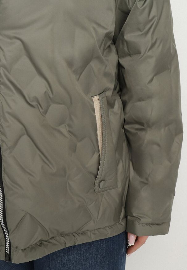 Born2be - Zielona Kurtka Dwustronna z Odpinanym Kapturem Frolbia. Okazja: na co dzień. Kolor: zielony. Materiał: jeans. Wzór: gładki. Styl: klasyczny, casual, elegancki