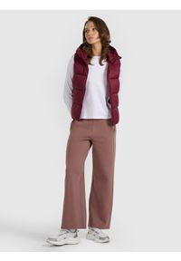 4f - 4F Bezrękawnik puchowy z wypełnieniem syntetycznym damski - czerwony S. Okazja: na co dzień. Kolor: czerwony. Materiał: syntetyk, puch. Długość rękawa: bez rękawów. Sezon: zima. Styl: casual, klasyczny #2