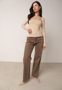 Born2be - Beżowa Elastyczna Bluzka z Kwadratowym Dekoltem z Wiskozą Doriore. Okazja: na co dzień. Typ kołnierza: dekolt kwadratowy. Kolor: beżowy. Materiał: wiskoza. Styl: elegancki, klasyczny, casual #6