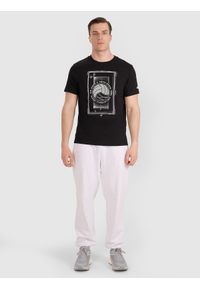 4f - 4F T-shirt regular z nadrukiem siatkarskim męski - czarny XXL. Okazja: na co dzień, do domu. Kolor: czarny. Materiał: bawełna, jersey, materiał. Wzór: nadruk. Styl: sportowy, klasyczny, casual