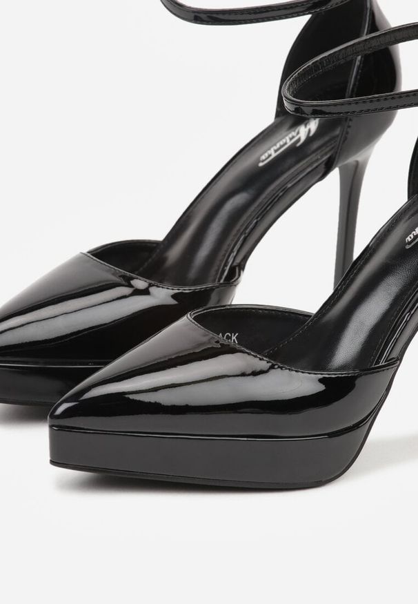 Born2be - Czarne Lakierowane Szpilki na Platformie Eleffera. Okazja: na co dzień. Zapięcie: sprzączka. Kolor: czarny. Materiał: lakier. Obcas: na platformie. Styl: klasyczny, casual, elegancki