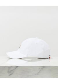 MONCLER - Biała czapka z daszkiem. Kolor: biały. Materiał: bawełna #6