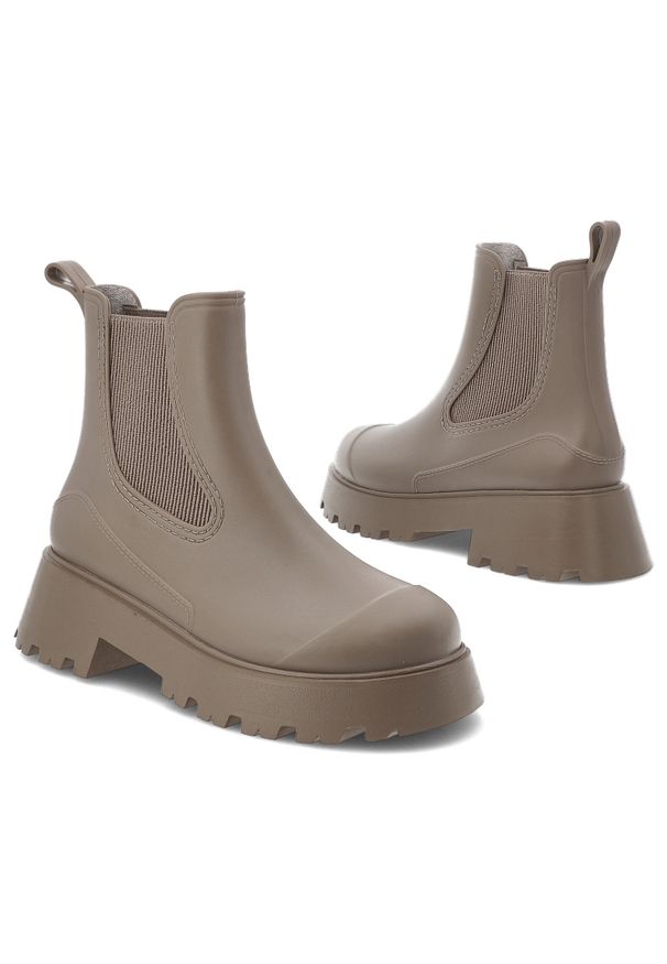 Hot Potatoes by Gioseppo - Beżowe Kalosze Gioseppo Modne Wsuwane Obuwie Damskie. Zapięcie: bez zapięcia. Kolor: beżowy. Materiał: materiał. Styl: elegancki