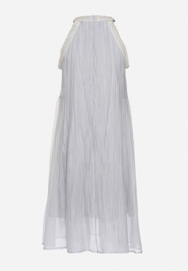 Born2be - jasnoniebieska Wieczorowa Sukienka Trapezowa bez Rękawów Ozdobiona Perełkami Gemalia. Okazja: na co dzień. Kolor: niebieski. Materiał: jeans. Długość rękawa: bez rękawów. Wzór: aplikacja. Typ sukienki: trapezowe. Styl: wizytowy