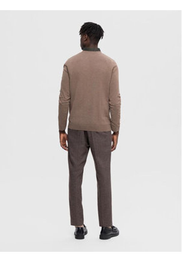 Selected Homme Sweter 16090147 Beżowy Regular Fit. Kolor: beżowy. Materiał: bawełna