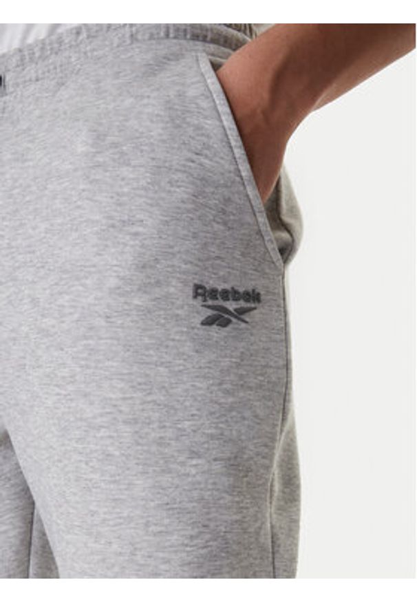Reebok Spodnie dresowe Azaz RK25549CCM Szary Slim Fit. Kolor: szary. Materiał: syntetyk, bawełna