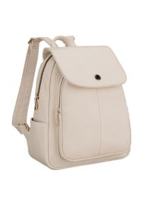 Beżowy plecak damski mały ze skóry ekologicznej miejski z klapką elegancki Peterson PTN MBP-14-F19. Kolor: beżowy. Materiał: skóra ekologiczna. Styl: elegancki #1