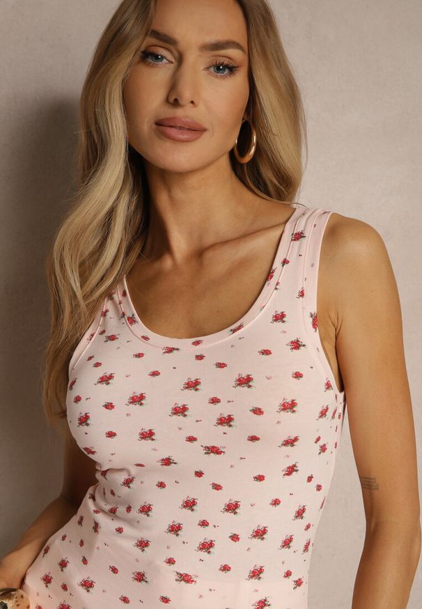 Renee - Różowy Top z Bawełny w Kwiaty Nettlin. Okazja: na co dzień. Kolor: różowy. Materiał: bawełna. Wzór: kwiaty. Styl: casual, elegancki