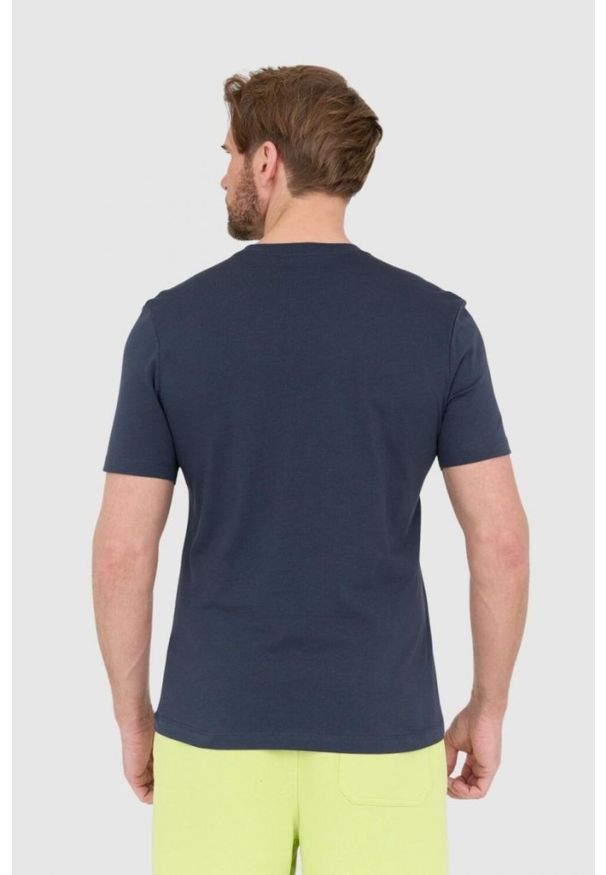 Blauer USA - BLAUER Granatowy męski t-shirt z dużym logo. Kolor: niebieski