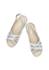 Srebrne Sandały Helios Modne Obuwie Damskie. Okazja: na spacer, na co dzień. Zapięcie: pasek. Kolor: srebrny. Materiał: skóra. Wzór: kwiaty. Sezon: lato. Styl: klasyczny, casual, elegancki #3