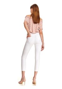 TOP SECRET - Białe spodnie jeansowe skinny. Kolor: biały. Materiał: jeans. Sezon: lato. Styl: elegancki #3