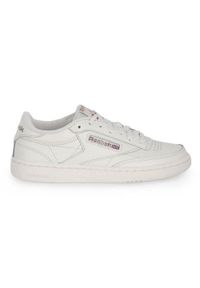 Buty do chodzenia damskie Reebok Club C 85. Zapięcie: sznurówki. Kolor: biały. Materiał: materiał. Szerokość cholewki: normalna. Model: Reebok Club. Sport: turystyka piesza