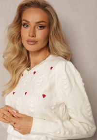 Renee - Beżowy Klasyczny Sweter ze Ściągaczami i Ozdobnymi Haftami Reani. Okazja: na co dzień. Kolor: beżowy. Materiał: jeans. Wzór: haft. Styl: klasyczny #5