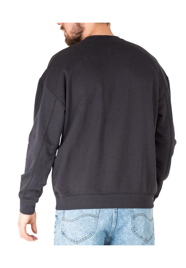 Lee - LEE CREW SEASONAL MĘSKA BLUZA KLASYCZNA LOGO NADRUK WASHED BLACK L84KRYON 112322639. Wzór: nadruk. Styl: klasyczny