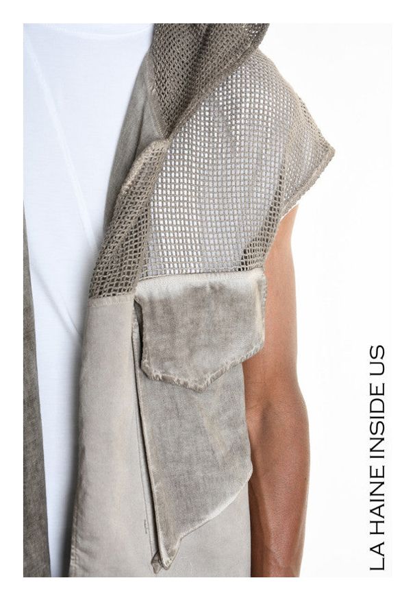 La Haine Inside Us Kamiezelka Unisex | 3B M1273 | Mężczyzna | Brązowy. Okazja: na co dzień. Typ kołnierza: kaptur. Kolor: brązowy. Materiał: bawełna. Długość: długie. Wzór: aplikacja. Styl: casual, elegancki