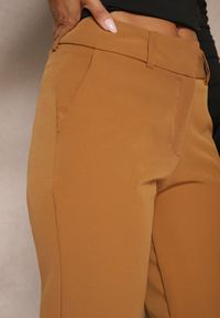 Renee - Brązowe Eleganckie Spodnie Garniturowe o Szerokim Kroju z Kieszeniami Zinolana. Okazja: na co dzień, na spotkanie biznesowe. Kolor: brązowy. Styl: elegancki