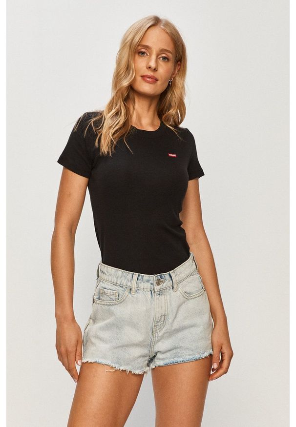 Levi's® - Levi's - T-shirt. Okazja: na spotkanie biznesowe. Kolor: czarny. Wzór: aplikacja. Styl: biznesowy