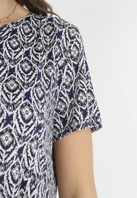 Born2be - Granatowa Sukienka Mini w Drobne Kwiaty Eudolla. Kolor: niebieski. Długość rękawa: krótki rękaw. Wzór: kwiaty. Długość: mini #2