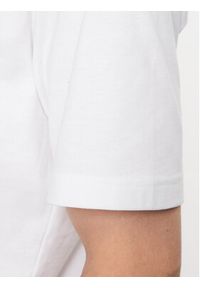 Adidas - adidas T-Shirt IL2636 Biały Regular Fit. Kolor: biały. Materiał: bawełna #6