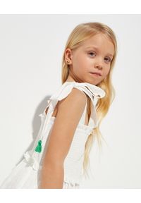 ZIMMERMANN KIDS - Biała sukienka z haftem 4-10 lat. Typ kołnierza: dekolt kwadratowy. Kolor: biały. Materiał: bawełna. Długość rękawa: na ramiączkach. Wzór: haft. Sezon: lato #3