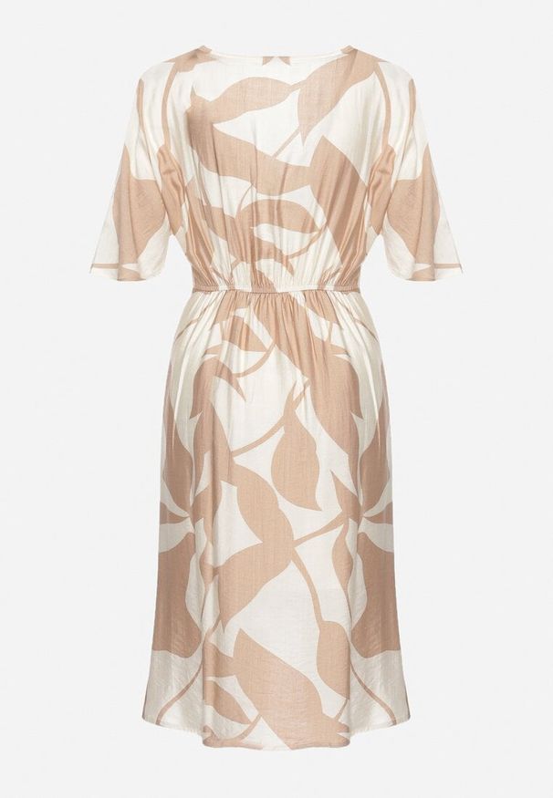 Born2be - Beżowa Taliowana Sukienka z Marszczeniami i Paskiem w Talii Nellsaria. Okazja: na randkę, na co dzień. Kolor: beżowy. Materiał: tkanina. Sezon: lato. Typ sukienki: proste. Styl: casual