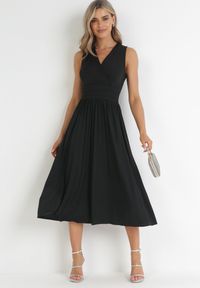 Born2be - Czarna Sukienka Midi Bez Rękawów z Plisowanym Dołem Dreana. Kolor: czarny. Długość rękawa: bez rękawów. Styl: elegancki. Długość: midi #5