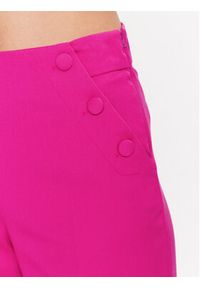 NAF NAF Spodnie materiałowe Ebiddie XENP33 Różowy Regular Fit. Kolor: różowy. Materiał: syntetyk