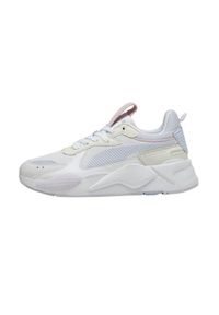Buty do chodzenia damskie Puma Rs-x Soft. Zapięcie: sznurówki. Kolor: biały. Materiał: materiał, syntetyk, tkanina. Szerokość cholewki: normalna. Sport: turystyka piesza