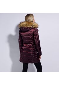 Wittchen - Damska kurtka puchowa z asymetrycznym zapięciem fioletowa. Kolor: fioletowy. Materiał: nylon. Sezon: jesień, zima. Styl: elegancki #2