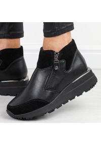 Czarne skórzane botki damskie Filippo dbt6348/24. Okazja: na co dzień. Nosek buta: okrągły. Kolor: czarny. Materiał: skóra. Sezon: zima, jesień. Styl: casual, elegancki, klasyczny #1
