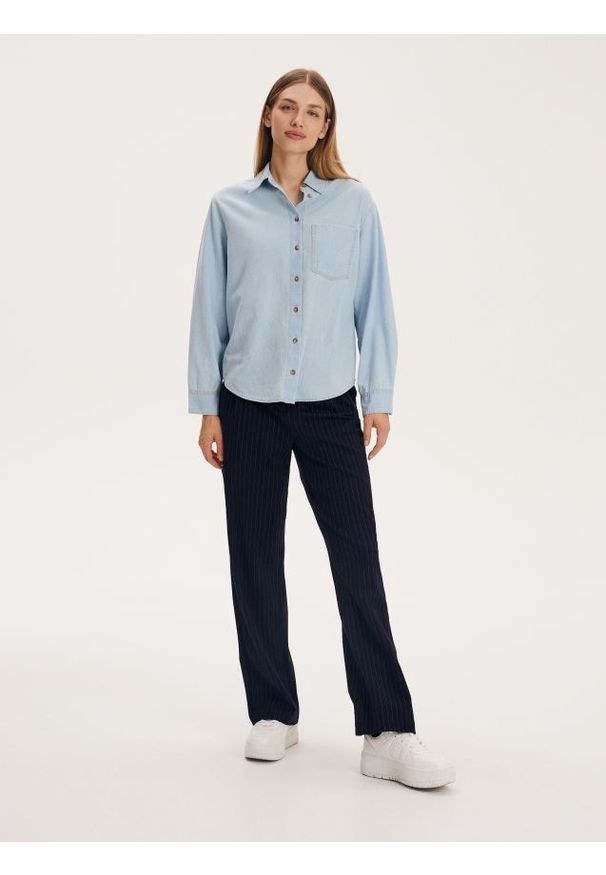 Reserved - Jeansowa koszula - jasnoniebieski. Kolor: niebieski. Materiał: jeans