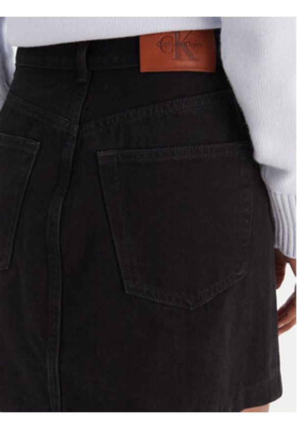 Calvin Klein Jeans Spódnica jeansowa LV047D777G Czarny Regular Fit. Kolor: czarny. Materiał: bawełna