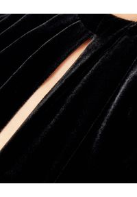 RAQUEL DINIZ - Czarna sukienka z jedwabiu. Kolor: czarny. Materiał: jedwab. Długość rękawa: długi rękaw. Typ sukienki: rozkloszowane. Styl: elegancki. Długość: maxi #3