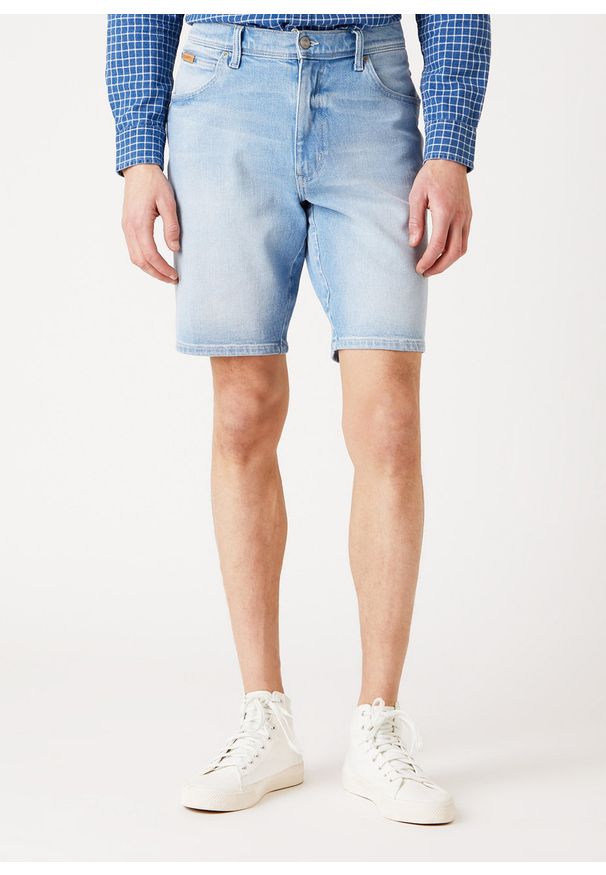 Wrangler - MĘSKIE SZORTY JEANSOWE WRANGLER TEXAS SHORTS CLEAR BLUE W11CZH280. Materiał: jeans