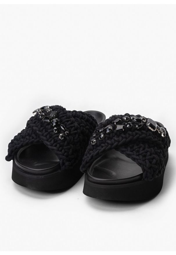 Inuikii - Klapki damskie INUIKII WOVEN STONES PLATFORM. Okazja: do pracy, na co dzień, na spacer. Kolor: czarny. Obcas: na platformie. Styl: casual