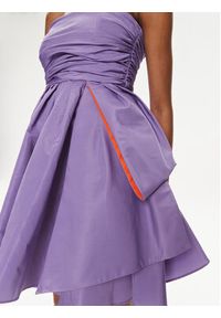 Pinko Sukienka koktajlowa Fiamma fiole101589 Y3LE Fioletowy Regular Fit. Kolor: fioletowy. Materiał: syntetyk. Styl: wizytowy