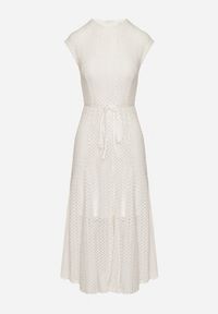 Born2be - Biała Rozkloszowana Sukienka z Ażurowym Wzorem i Paskiem Galindella. Kolor: biały. Wzór: ażurowy. Styl: klasyczny #5