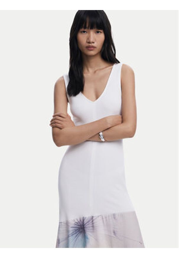 Desigual Sukienka codzienna Dita 25WWVK38 Biały Slim Fit. Okazja: na co dzień. Kolor: biały. Materiał: bawełna. Typ sukienki: proste. Styl: casual