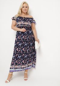 Born2be - Granatowa Sukienka na Lato Bawełniana Hiszpanka z Wzorem Paisley i Gumką w Pasie Vediana. Okazja: na ślub cywilny, na co dzień, na spacer, na wesele. Typ kołnierza: dekolt hiszpanka. Kolor: niebieski. Materiał: bawełna. Długość rękawa: na ramiączkach. Wzór: paisley. Sezon: lato. Styl: casual #6