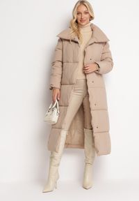 Born2be - Beżowa Pikowana Kurtka Płaszcz za Kolano z Wiązanym Paskiem Opiedsse. Kolor: beżowy #2