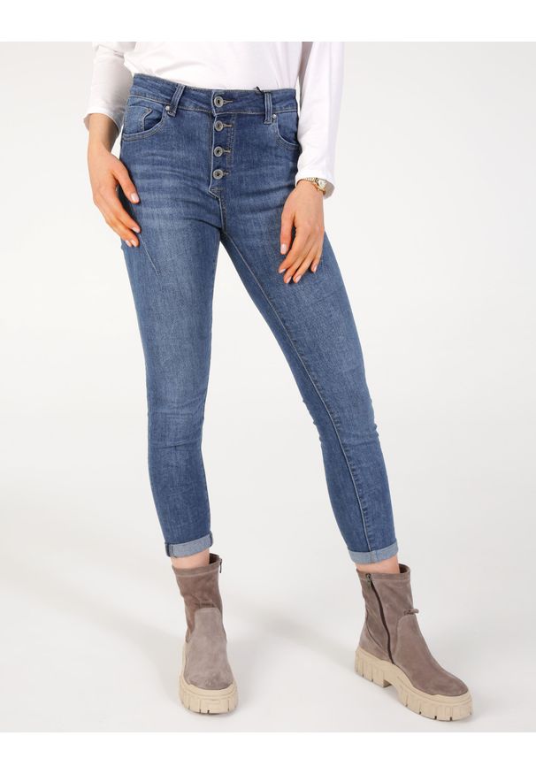 Unisono - SPODNIE Z GUZIKAMI 42-6878-1 JEANS. Materiał: jeans