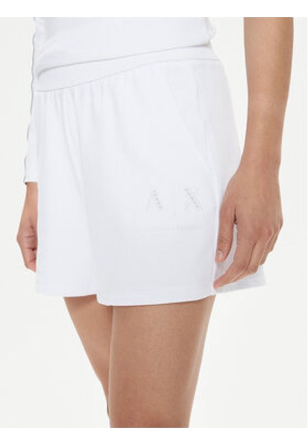 Armani Exchange Szorty sportowe 3DYS71 YJFDZ 1000 Biały Regular Fit. Kolor: biały. Materiał: bawełna